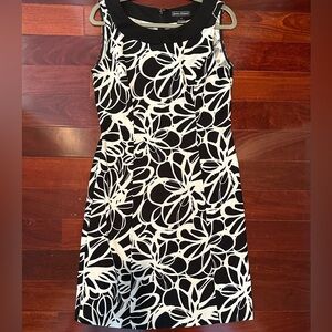 Jessica Howard Women's Black White Pattern Midi Sleeveless Dress Size 10P NWOT